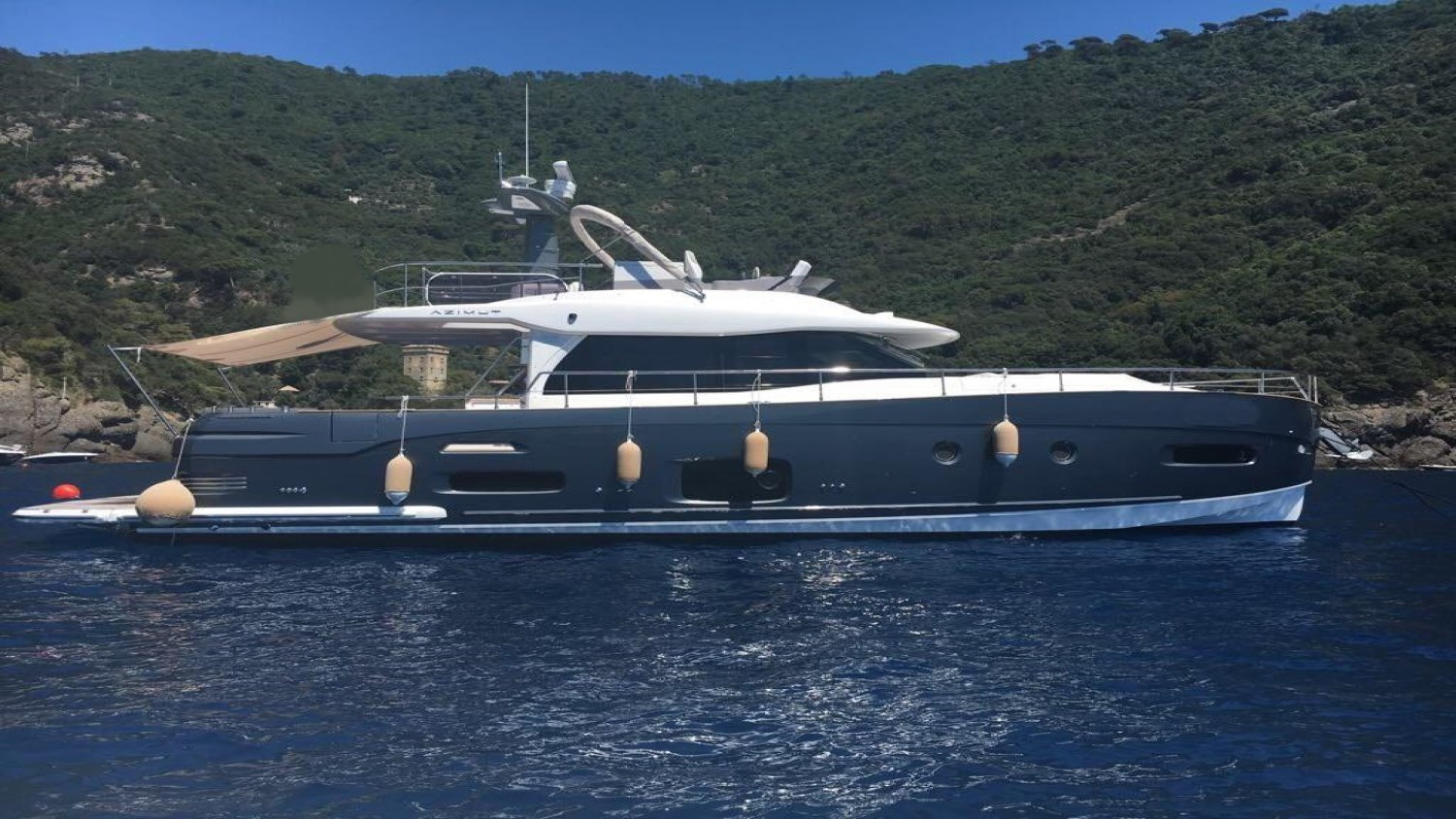 2015 AZIMUT MAGELLANO 53