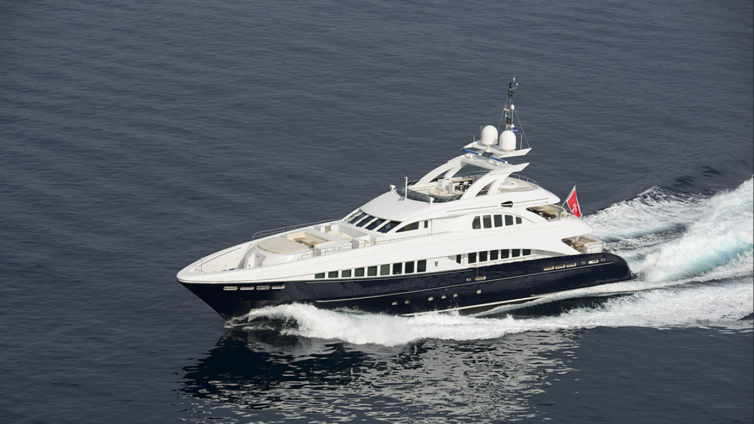 2009 HEESEN 44M
