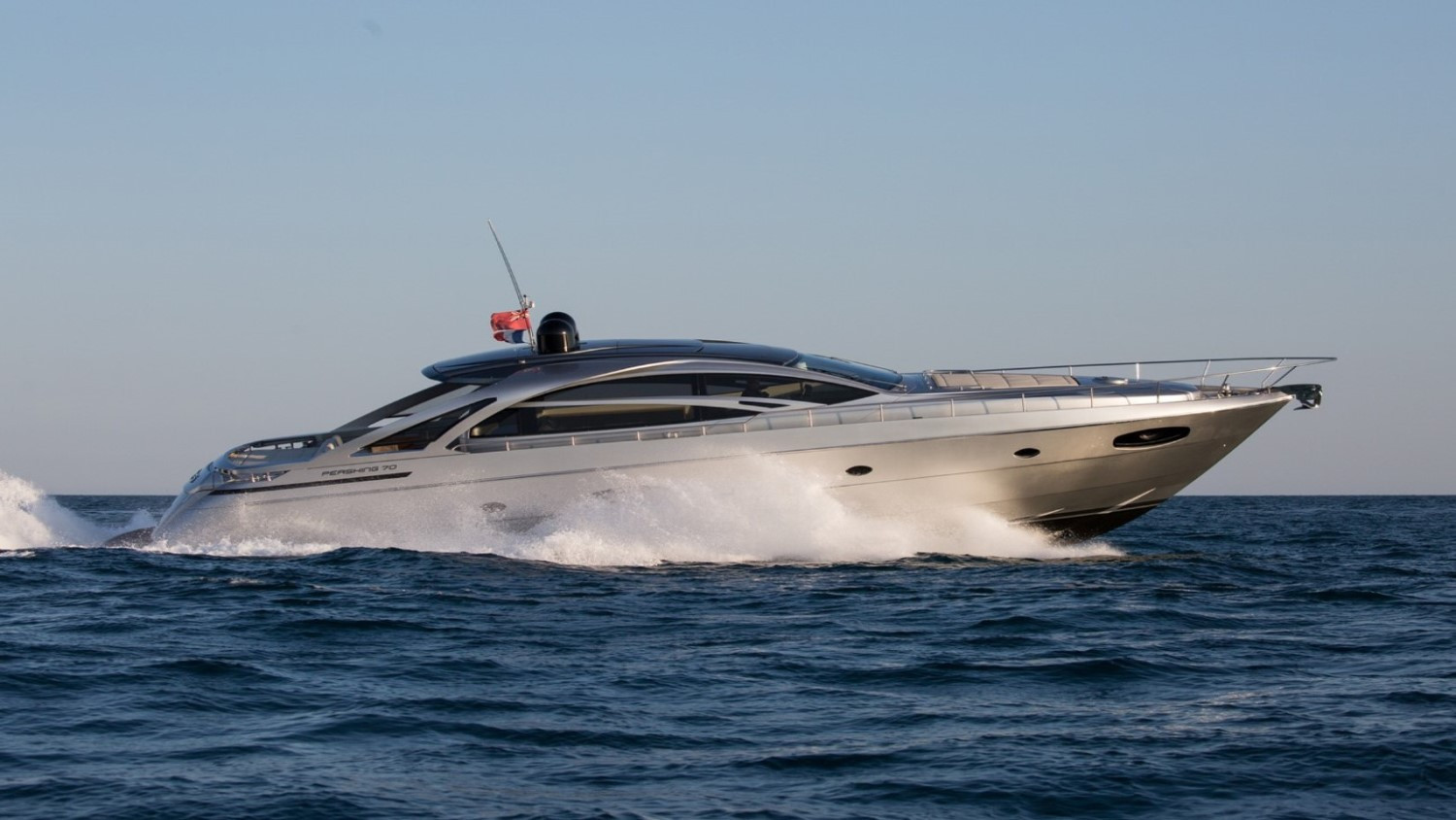 2016 PERSHING 70