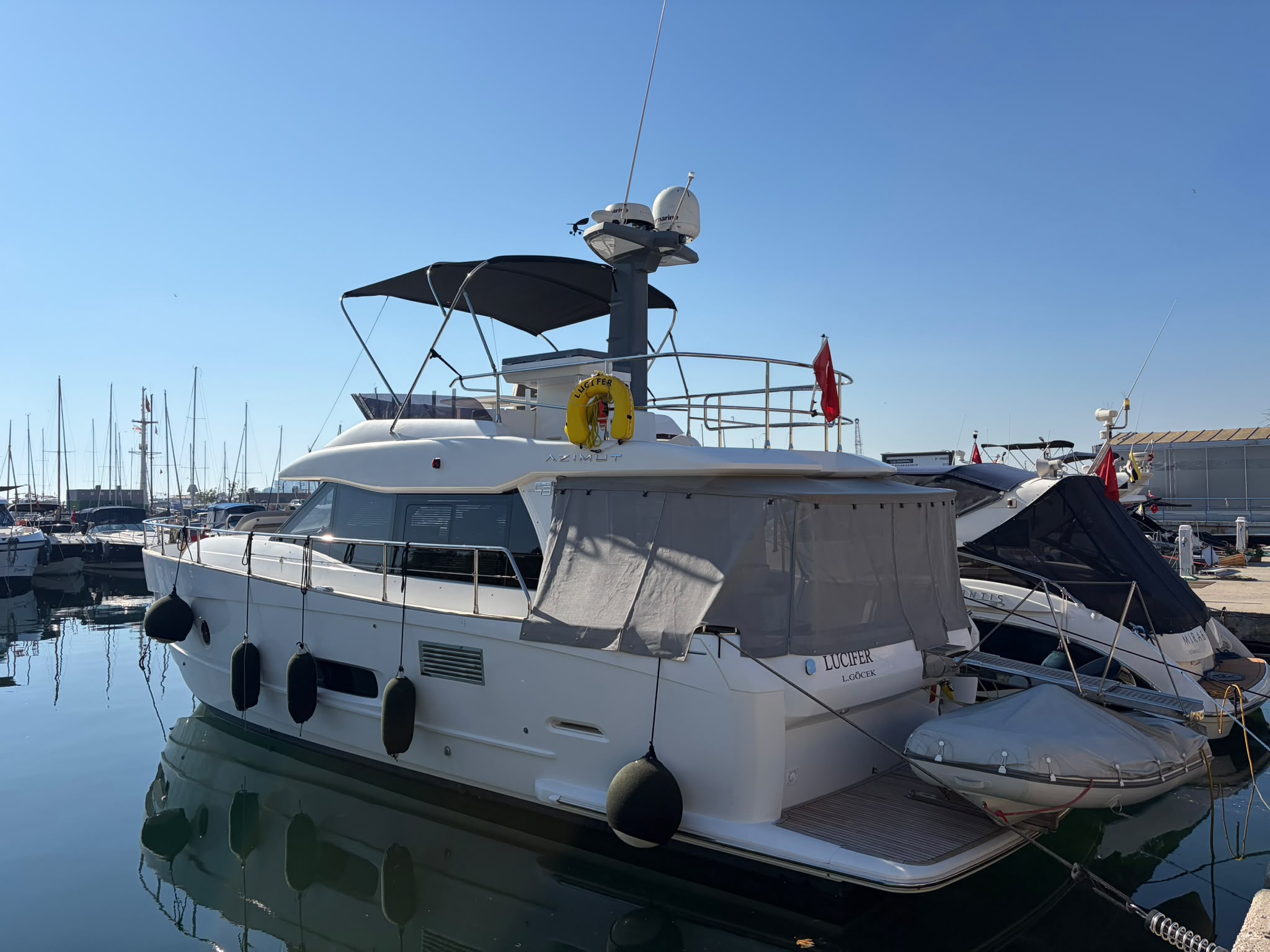 2018 AZIMUT Magellano 43 Fly